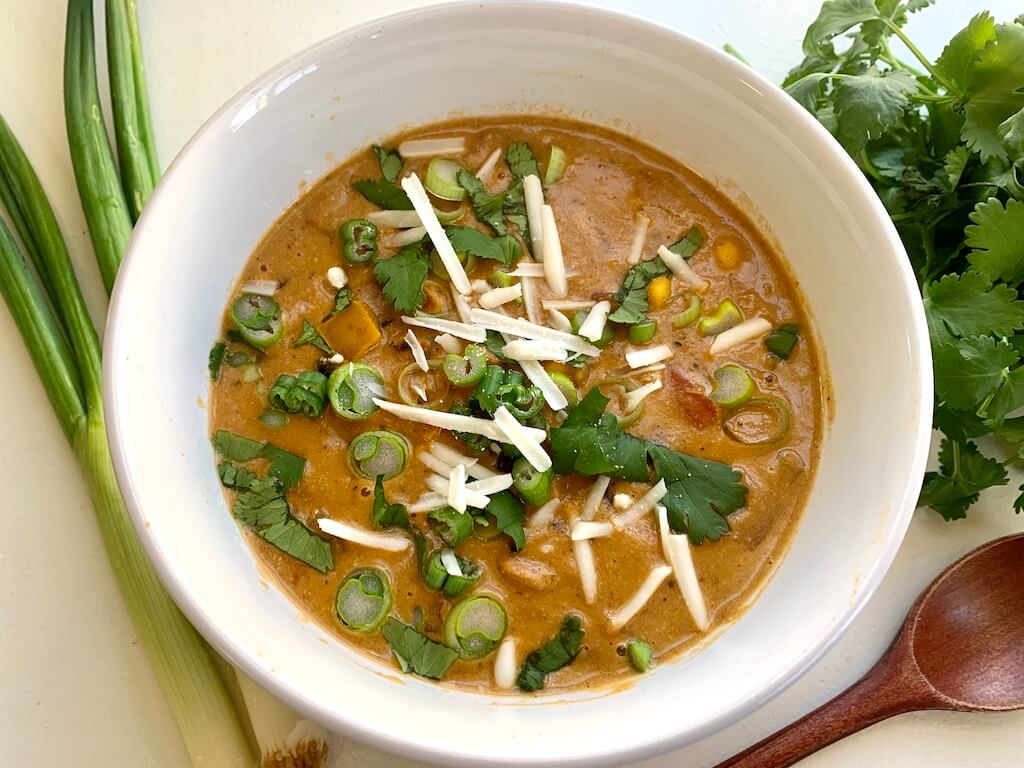vegan creamy tomato bean soup