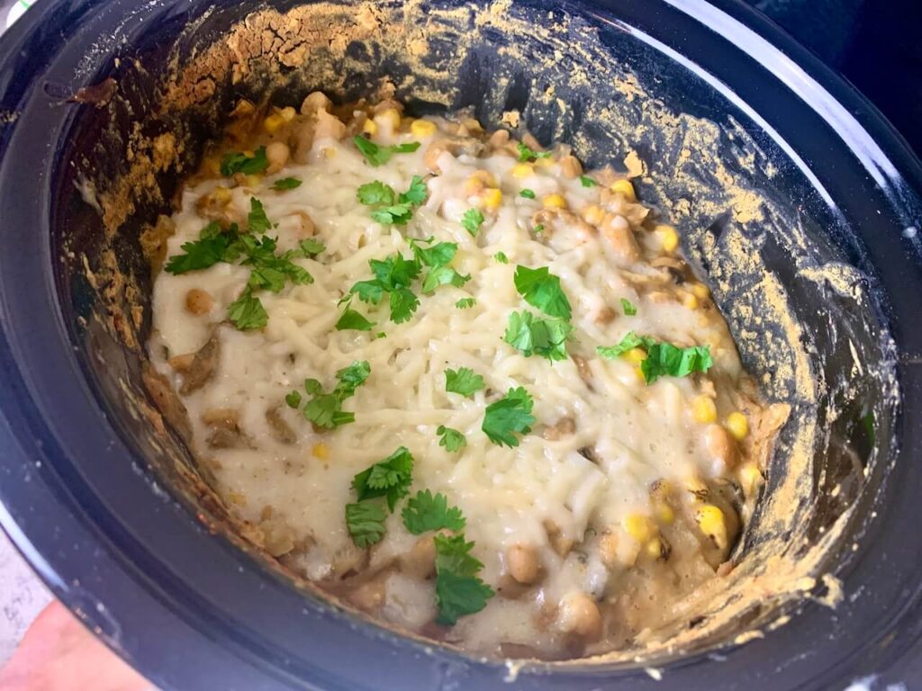 white bean crock pot chili with cheese